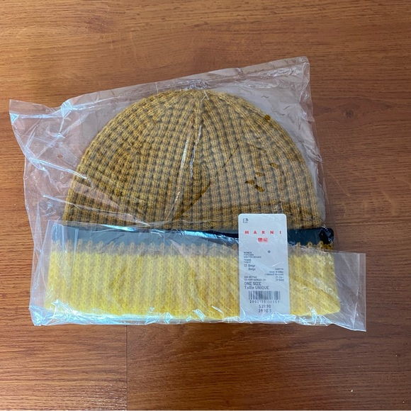 Popcorn knitted beanie - Picture 3 of 5